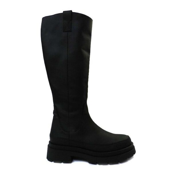 Bota de la marca Escala modelo Aloe en color negro. Bota de caña alta en piel napa. Cierre con cremallera interior. Suela de goma dentada y plataforma de 4cm.